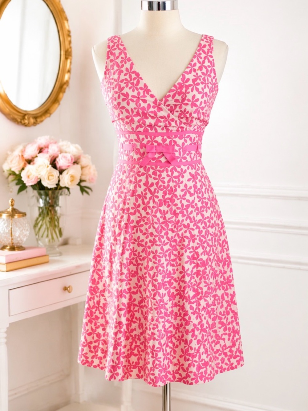 Maggy London Pink Floral Dress Fit & Flare 6 sleeveless Cocktail Easter V Neck